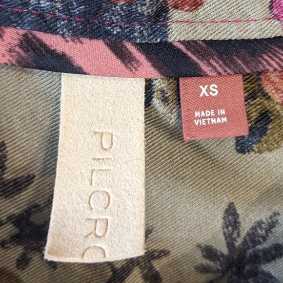 Anthropologie Pilcro Relaxed Camo Leopard Floral button down Tunic Size XS - Picture 6 of 9